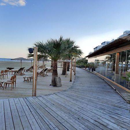 Large Apt 2 Bedrooms Sea View & 2 Balconies Larnaca Dış mekan fotoğraf