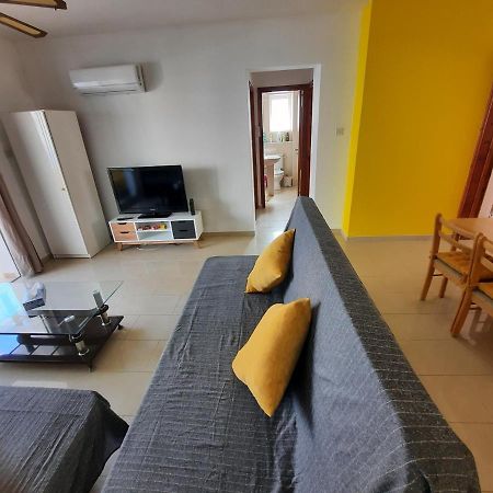 Large Apt 2 Bedrooms Sea View & 2 Balconies Larnaca Dış mekan fotoğraf