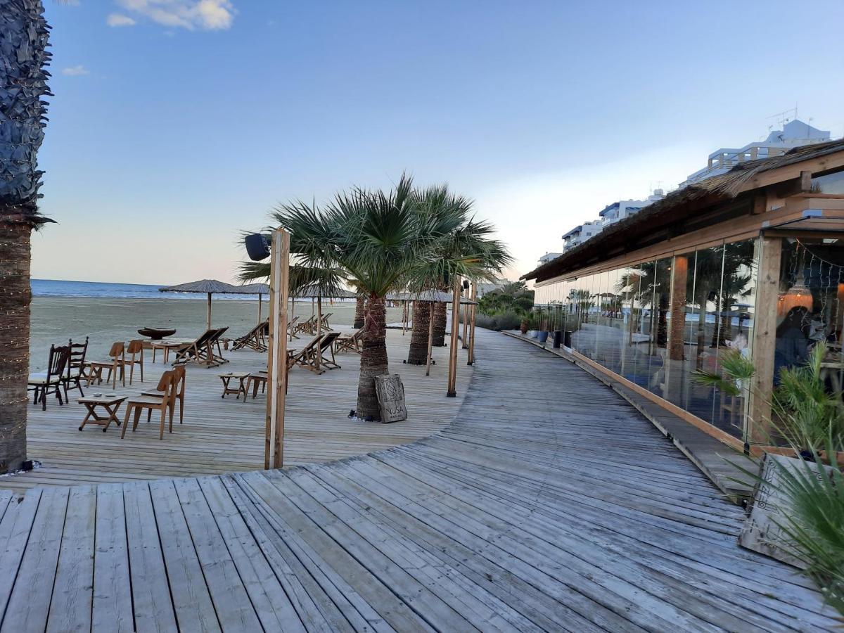Large Apt 2 Bedrooms Sea View & 2 Balconies Larnaca Dış mekan fotoğraf