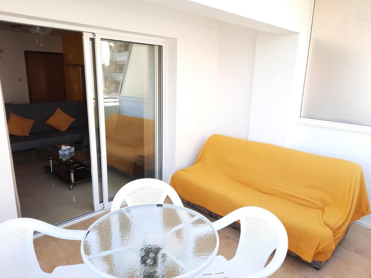 Large Apt 2 Bedrooms Sea View & 2 Balconies Larnaca Dış mekan fotoğraf