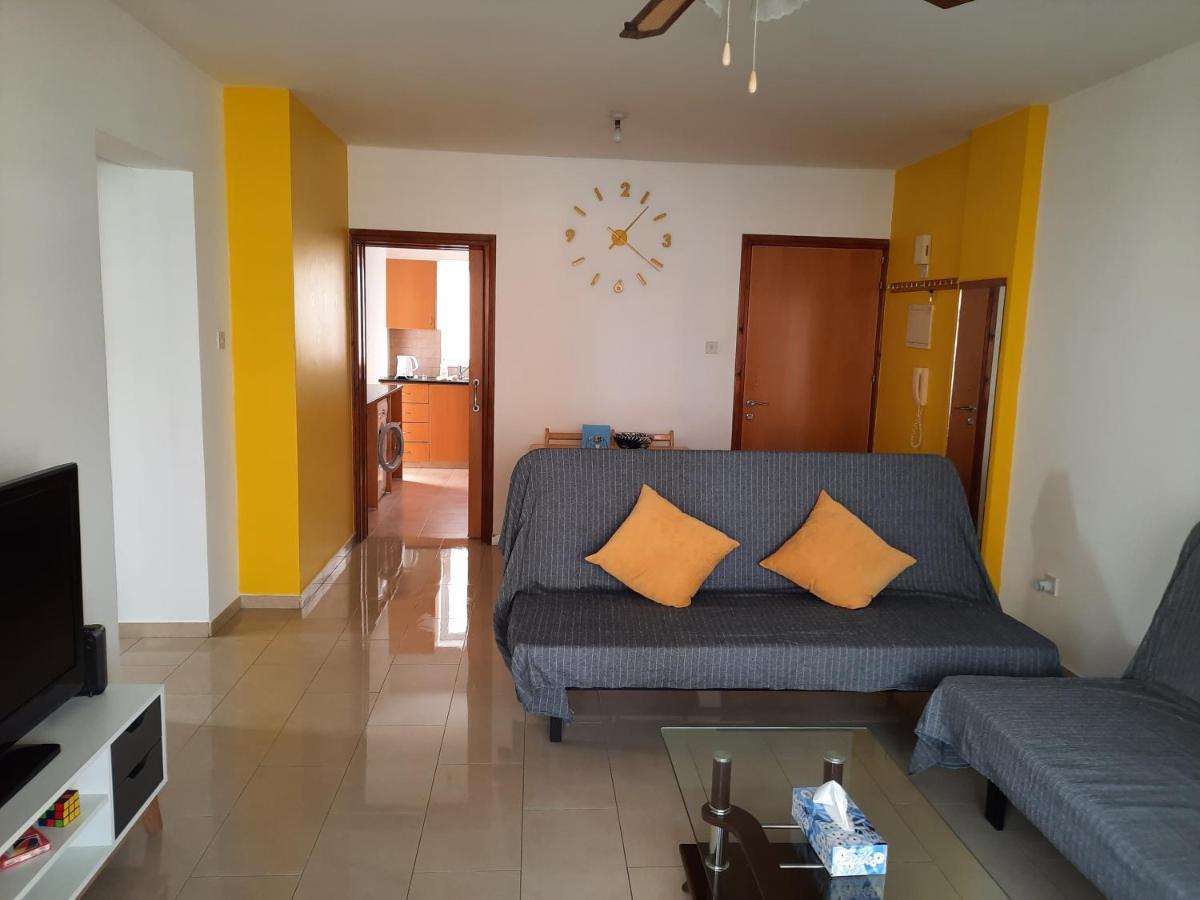 Large Apt 2 Bedrooms Sea View & 2 Balconies Larnaca Dış mekan fotoğraf