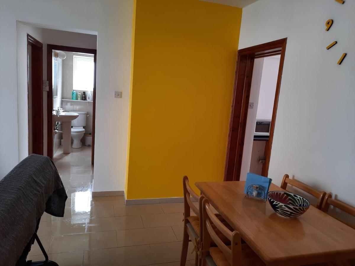 Large Apt 2 Bedrooms Sea View & 2 Balconies Larnaca Dış mekan fotoğraf